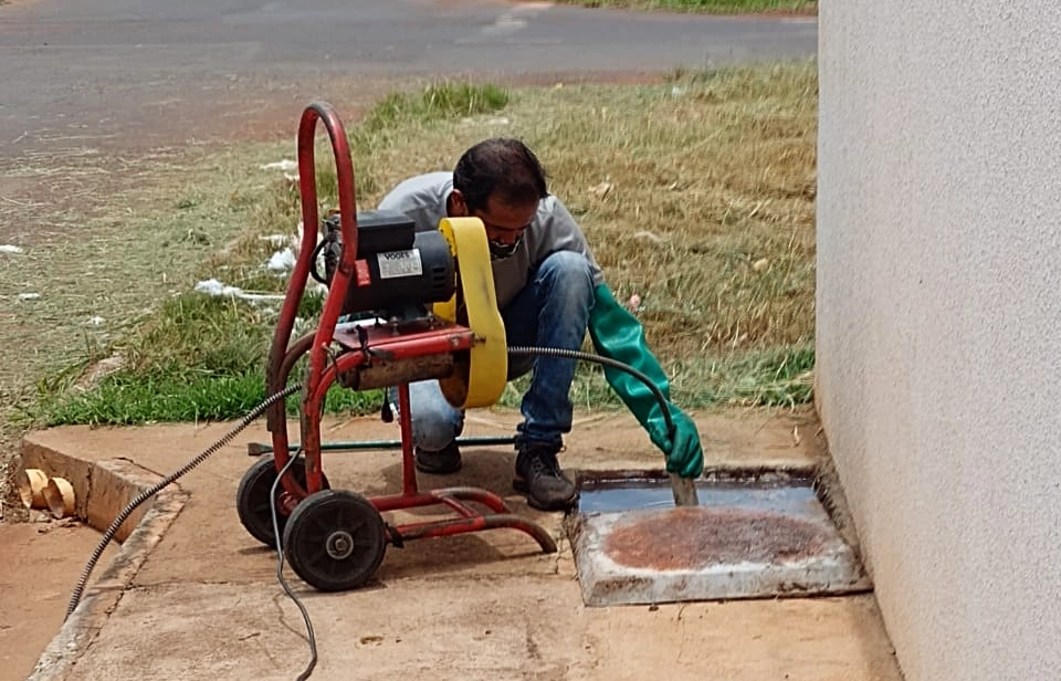 Desentupidora em Uberlândia com profissional qualificado Desentupidora em Uberlândia com profissional qualificado